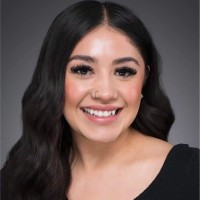 Julianna Flores