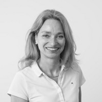 Inge Lamberz De Bayas