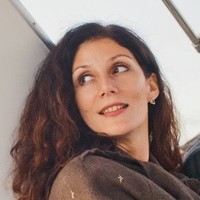 Анна Зерцалова