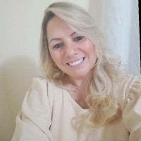 Cristiane M. Q. Costa