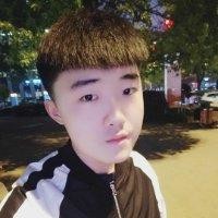 张卓凡