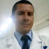 Dr. Alexander Albarracín H.