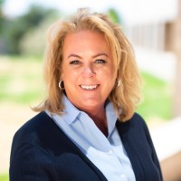 Linda Lange-Kinmartin