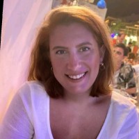 Büşra Bayraktaroğlu