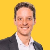 Dr. Armin Hoell-Steier