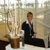 Tina Kuenzel