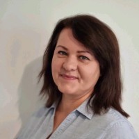 Éva Bózsár