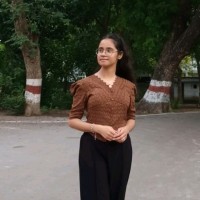 Divanshi Kapoor