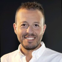 Roberto Vilar