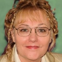 Maribeth C Yarnell