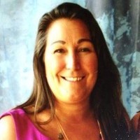 Suzanne Wolf