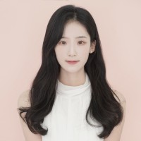 Yujin Lee
