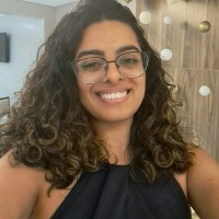 Camila Laurindo Reis