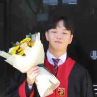 Yong Jung Lee
