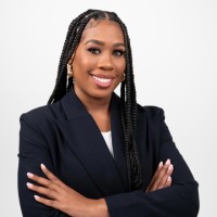 Shanaye Smith, Ma
