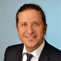 Dr. Peter Kolarov
