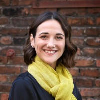 Abi Comeau, Aia