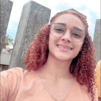 Nayara Oliveira