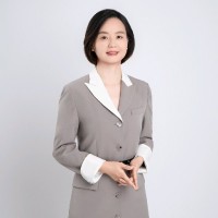 Nicole Zhou