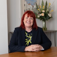 Caroline Snape