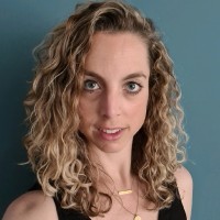 Lonneke R.