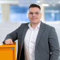 Tony Saksi