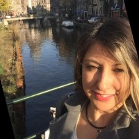Esra Özdöşemeci
