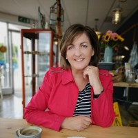 Dr Ann Murray