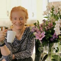 Dr Liz Miller