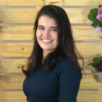 Julia Guimarães