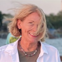Kelli Cooper