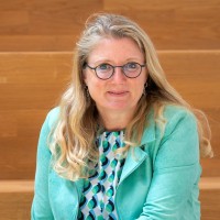 Helen de Baat