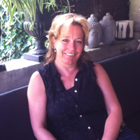 Corina Leenders