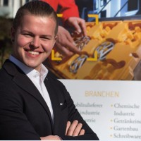 Michael Schneider