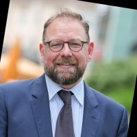 Peter Heinze