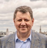 Simon King