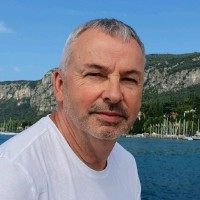 Dr Peter Collinge
