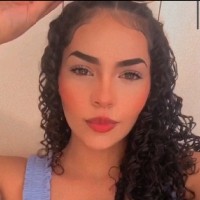 Flavia Dias