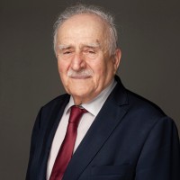 İsmet Kaya Erdem