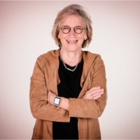 D.H. (Diny) Weerd van de