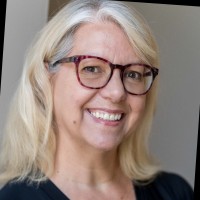 Doris Hamel, Opérations Des Ventes