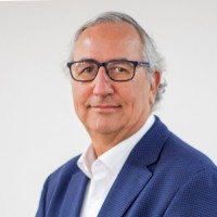 Carlos A. Vives Cornejo