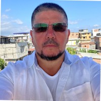 Rolando Flores