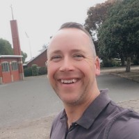 Damian Rayner