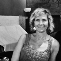 Gloria Foley