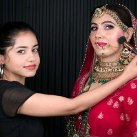 Nidhi 💄 Sharma