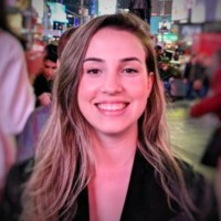 Renata M. Carvalhais Santiago