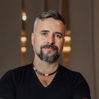 Ricardo Nabholz, Assoc. IIDA, LEED AP