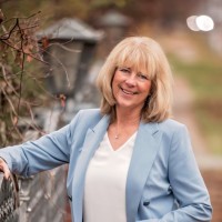 Deanne Nelson