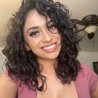 Mayra Flores